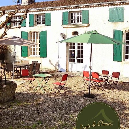 Logis De Chenac - Chambres Et Table D'Hotes Chenac Saint Seurin d'Uzet Kültér fotó