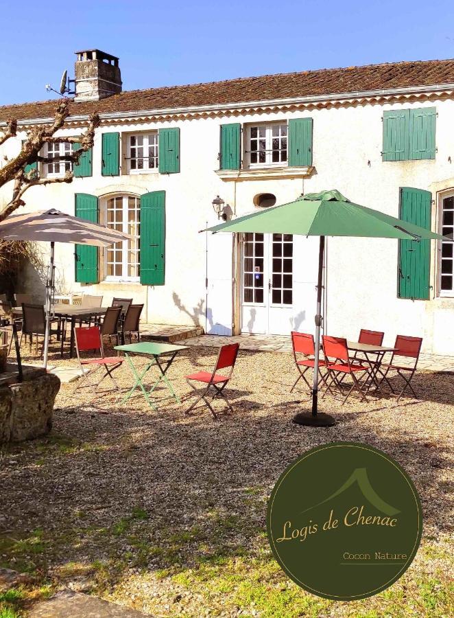 Logis De Chenac - Chambres Et Table D'Hotes Chenac Saint Seurin d'Uzet Kültér fotó