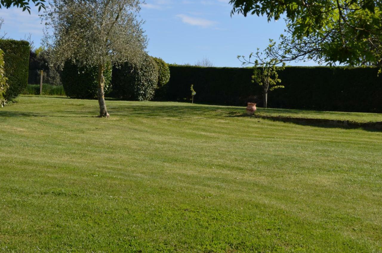 Logis De Chenac - Chambres Et Table D'Hotes Chenac Saint Seurin d'Uzet Kültér fotó